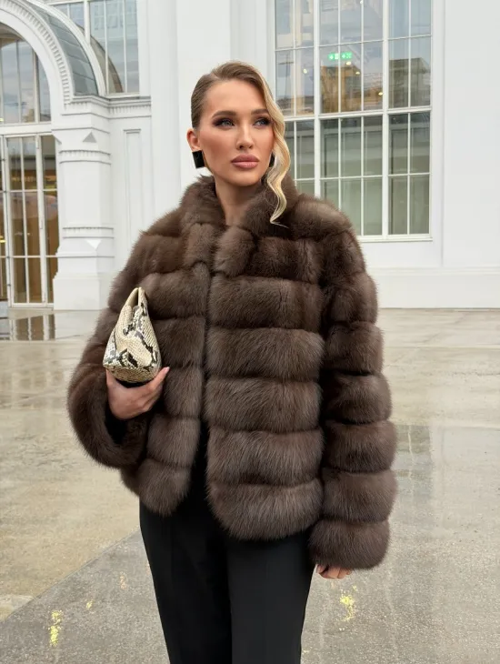 Меховой жакет из куницы - фото 26