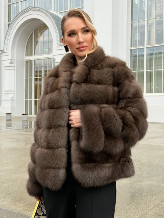 Меховой жакет из куницы - фото 16