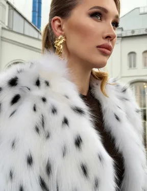 Шуба укороченная из арктической лисы под рысь
