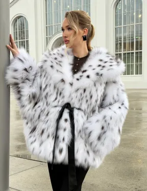 Шуба из лисьего меха под рысь с капюшоном