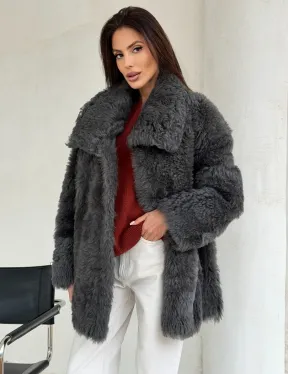 Серая дубленка из тиградо