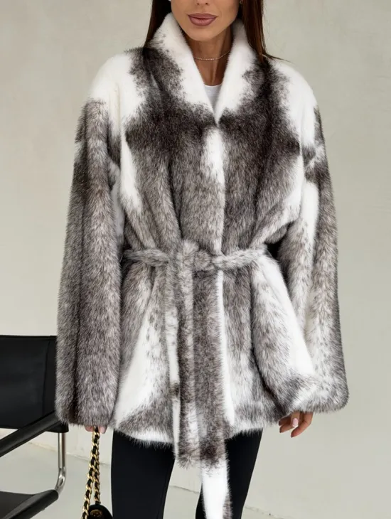 Белая шуба из норки крестовки