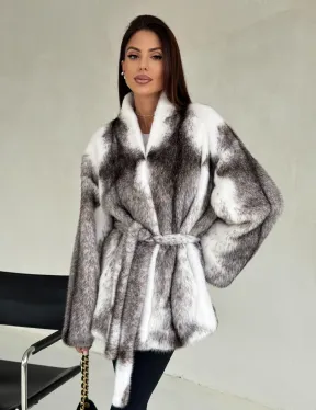 Белая шуба из норки крестовки
