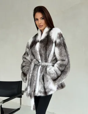 Белая шуба из норки крестовки
