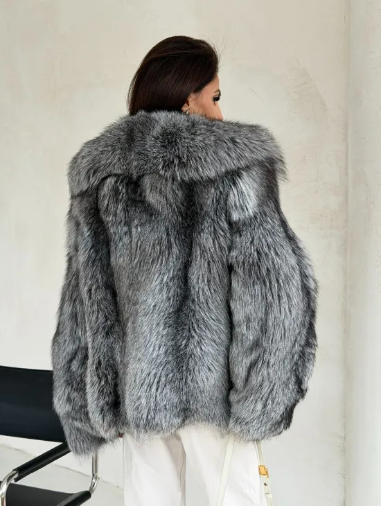 Полушубок из чернобурой лисы