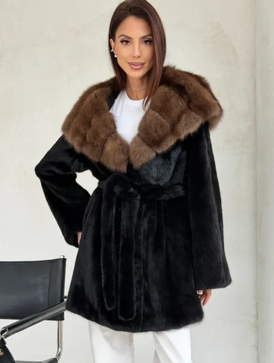 Черная шуба в роспуск с капюшоном соболь