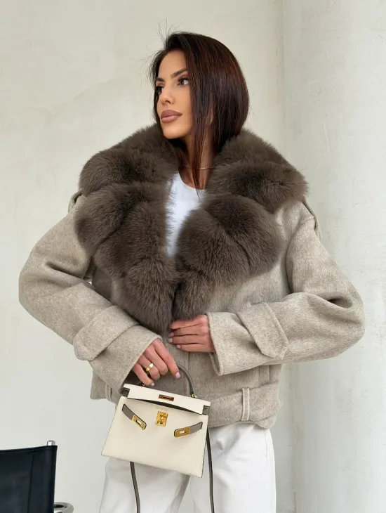 Куртка - пальто с мехом финского песца