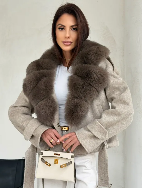 Куртка - пальто с мехом финского песца