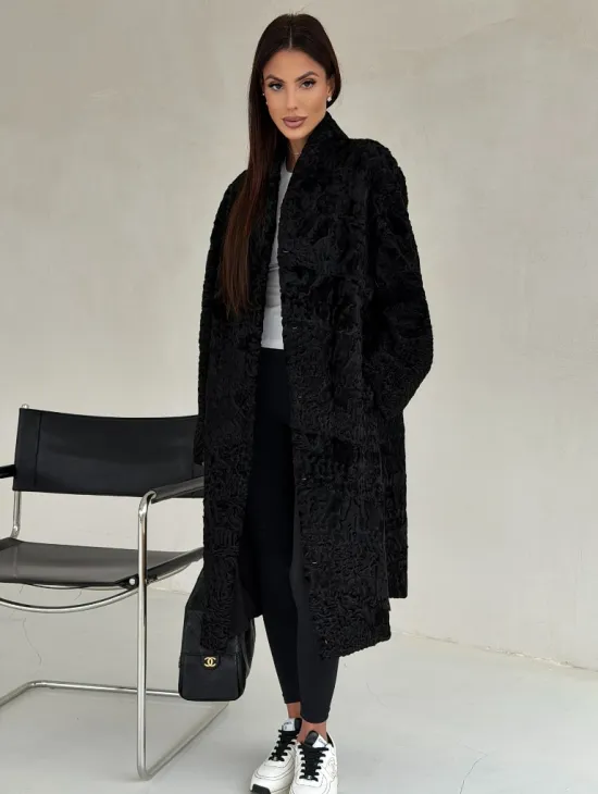 Черная шуба из каракуля