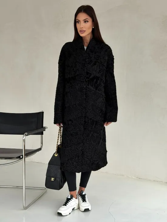 Черная шуба из каракуля