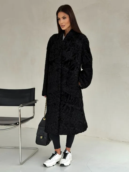 Черная шуба из каракуля