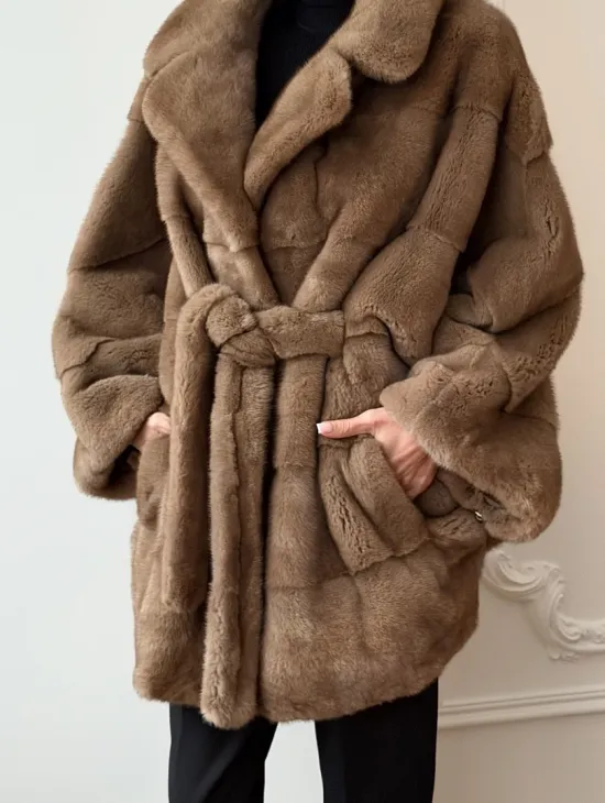 Норка пастель английский воротник летучая мышь