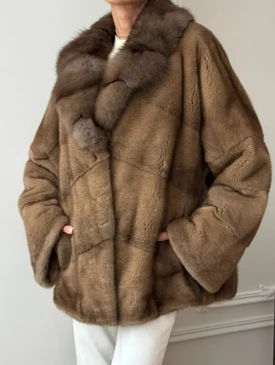 Норковый полушубок - воротник куница