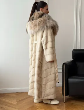 Длинная норковая шуба - капюшон из меха рыси