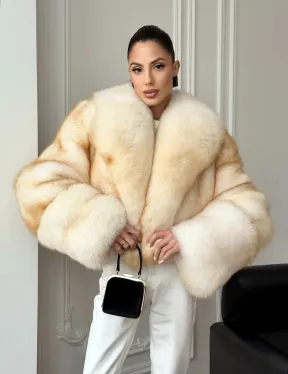 Шуба короткая из меха финского песца