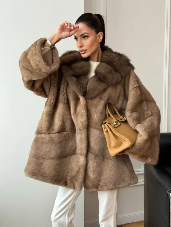 Шуба норковая с капюшоном куница