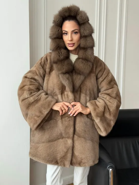 Шуба норковая с капюшоном куница