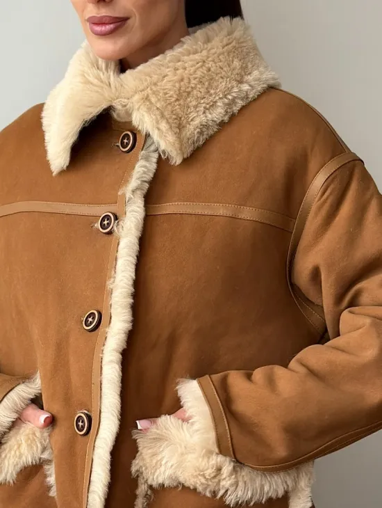 Двухсторонняя женская замшевая дубленка