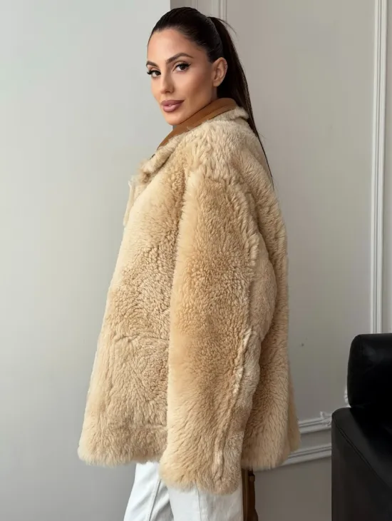 Двухсторонняя женская замшевая дубленка