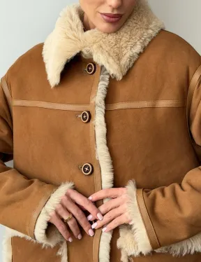 Двухсторонняя женская замшевая дубленка