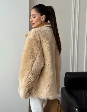 Двухсторонняя женская замшевая дубленка