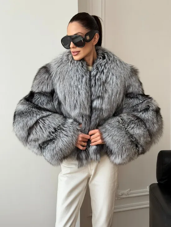 Кроп-полушубок с шалевым воротником из чернобурки