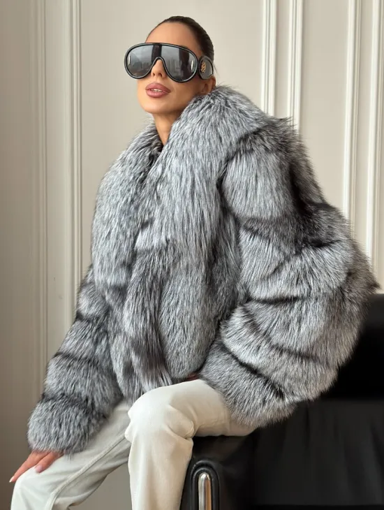 Кроп-полушубок с шалевым воротником из чернобурки