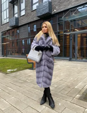 Шуба из меха голубой норки, фасон кимоно