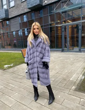 Шуба из меха голубой норки, фасон кимоно