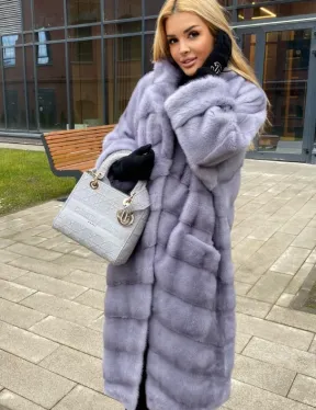 Шуба из меха голубой норки, фасон кимоно