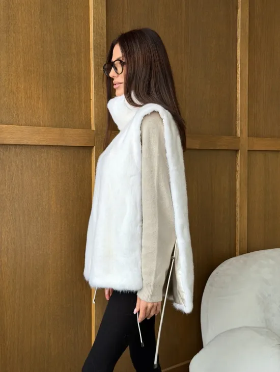 Белая норковая манишка