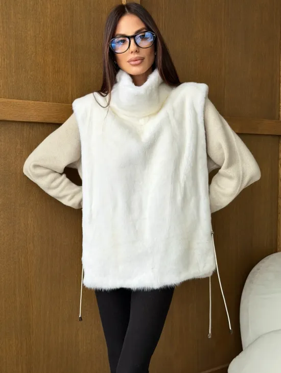 Белая норковая манишка