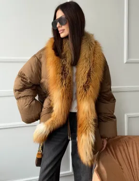 Женский пуховик оверсайз с мехом лисы