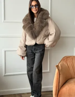 Зимний короткий пуховик с мехом - оверсайз