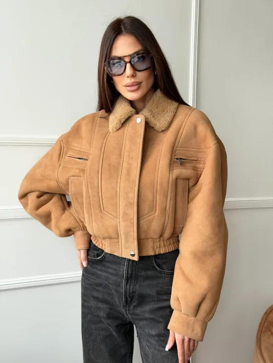 Зимняя женская дубленка - бомбер