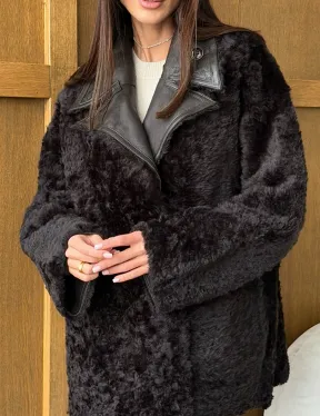 Коричневая двухсторонняя дубленка на овчине тиградо