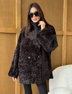 Коричневая двухсторонняя дубленка на овчине тиградо