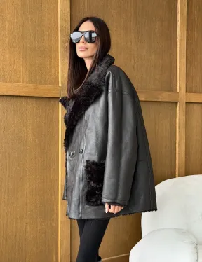 Коричневая двухсторонняя дубленка на овчине тиградо