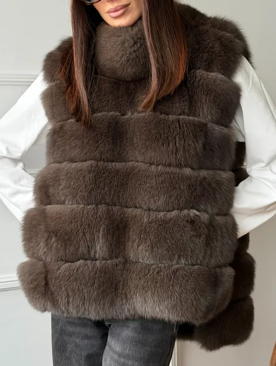 Меховая манишка под соболь из песца