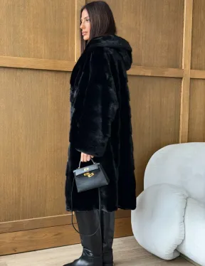 Черная норковая шуба с капюшоном