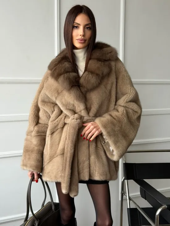 Pastel шуба летучая мышь - воротник куница