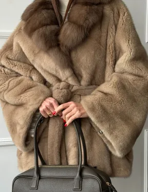 Pastel шуба летучая мышь - воротник куница