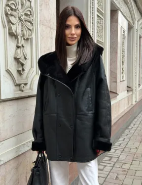 Женская дубленка с капюшоном