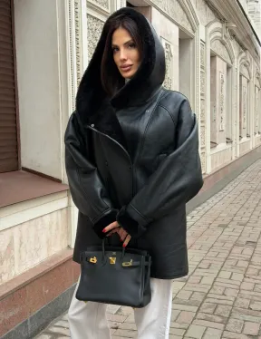 Женская дубленка с капюшоном