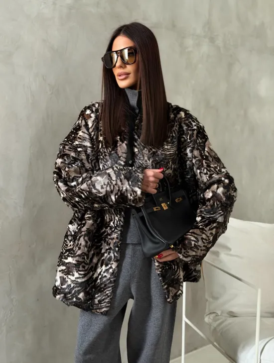 Шуба норковая из цветных кусочков в стиле оверсайз