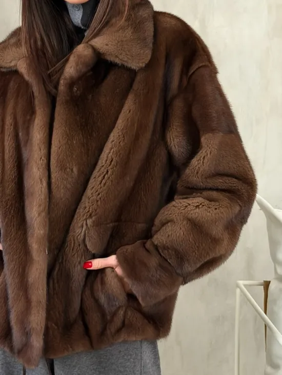 Короткая норковая шуба под соболь