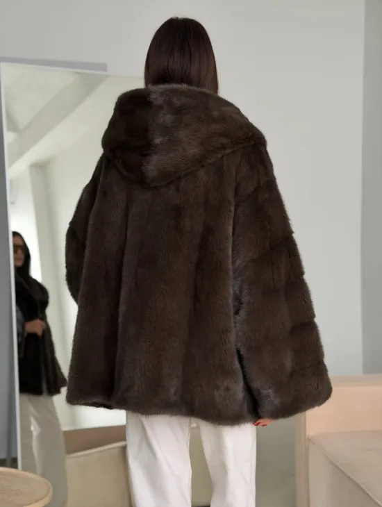 Зимняя норковая шуба с капюшоном