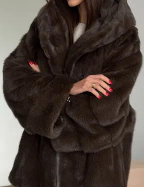 Зимняя норковая шуба с капюшоном