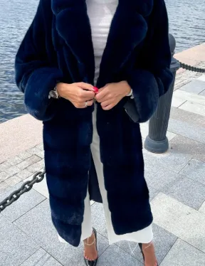 Шуба из плюшевой норки в цвете индиго