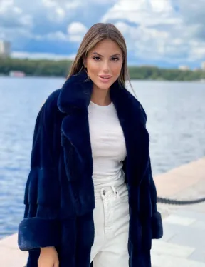 Шуба из плюшевой норки в цвете индиго